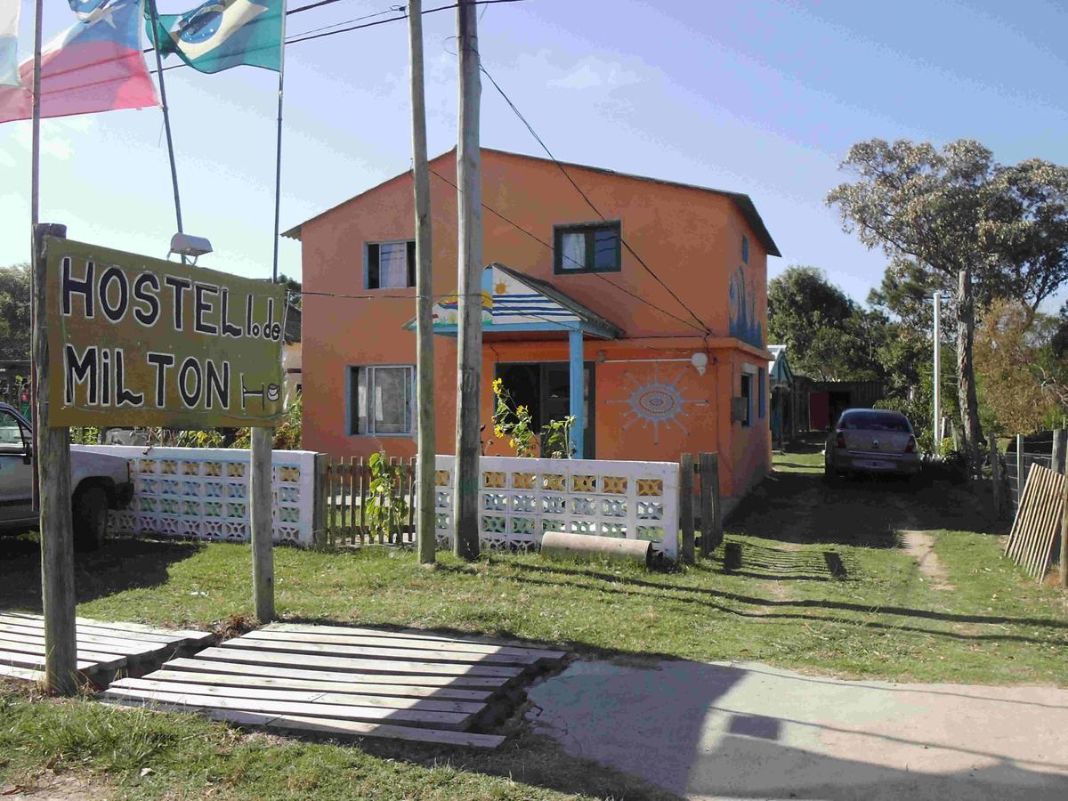 Hostel Lo De Milton Barra de Valizas Ngoại thất bức ảnh