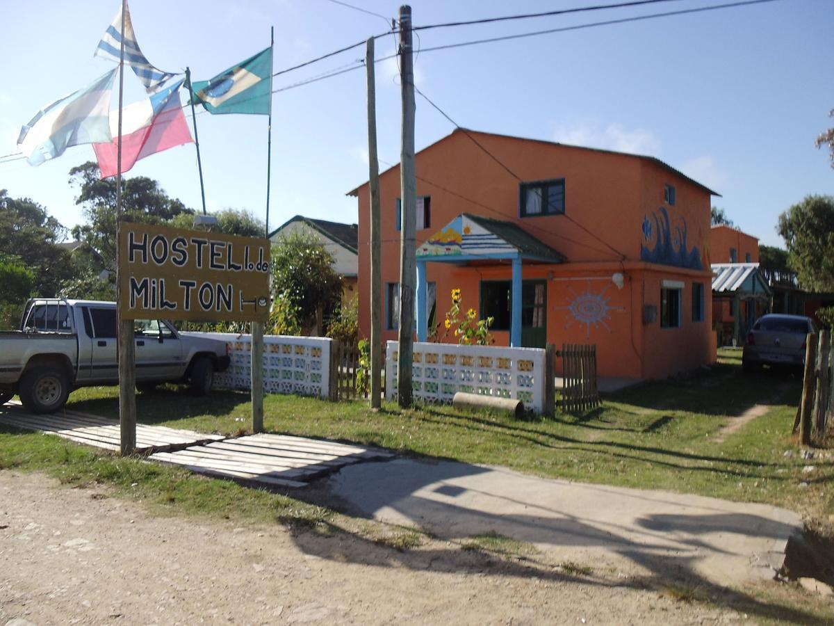 Hostel Lo De Milton Barra de Valizas Ngoại thất bức ảnh